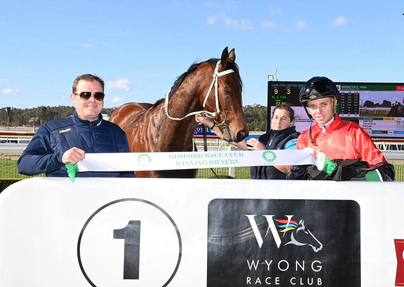 RYAN NAME UP IN LIGHTS AT WYONG  3